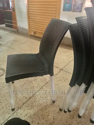 Plastic Restaurant Chair