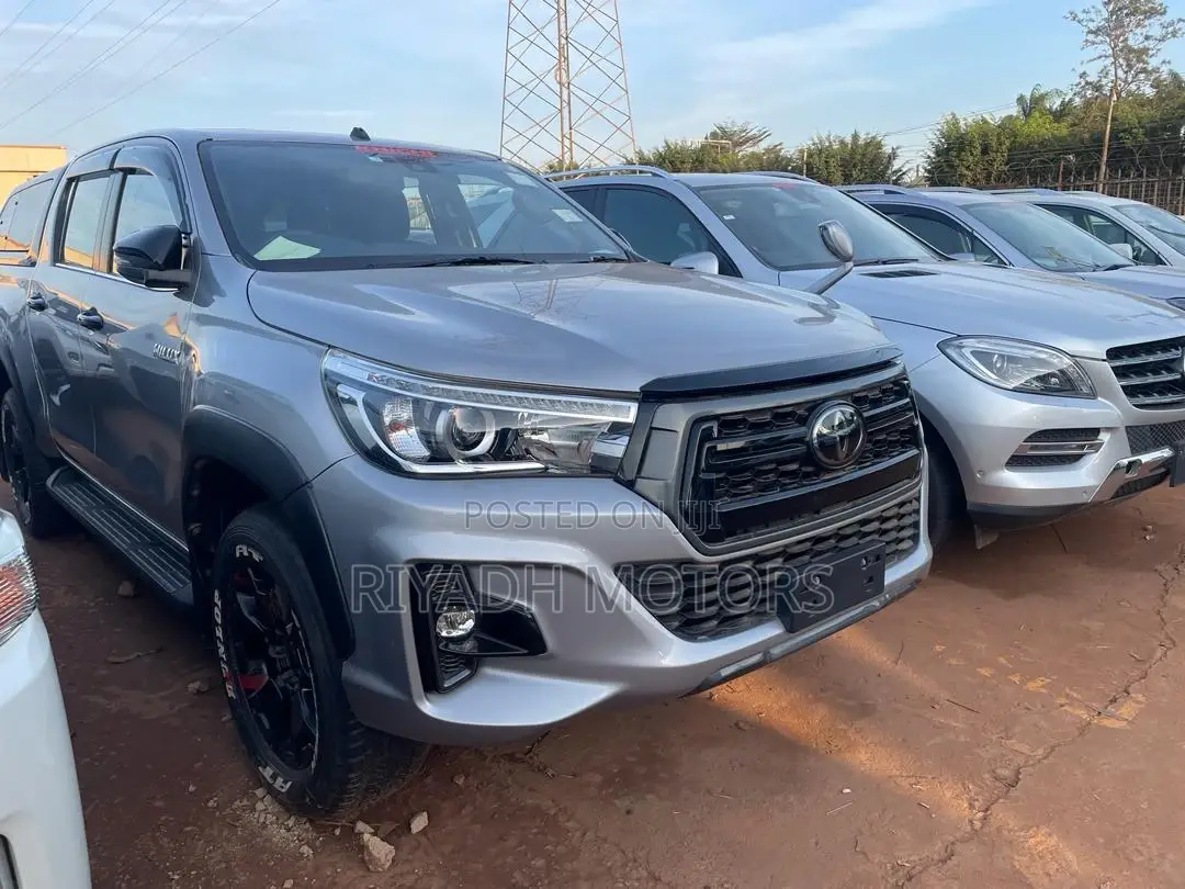 Toyota Hilux 2019 Silver