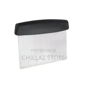 Multipurpose Cake Pizza Scraper Cutter.