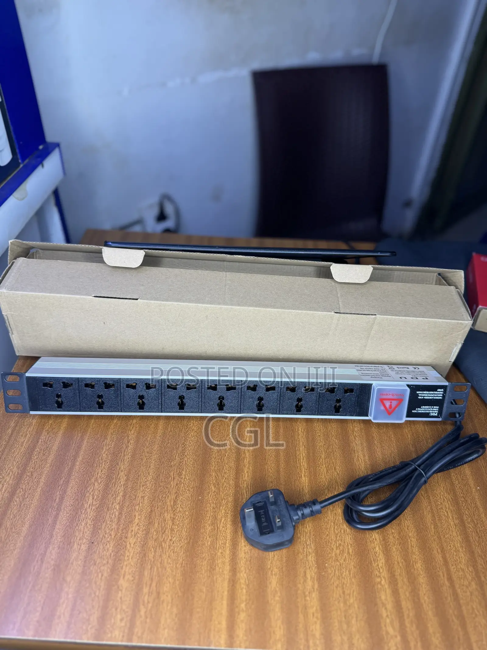Pdu 8way for Network Server Cabinet Power Distribution Unit
