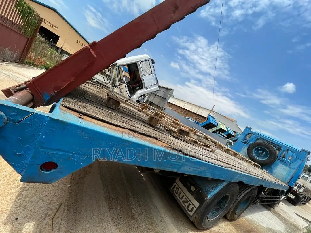 Isuzu Low Bed