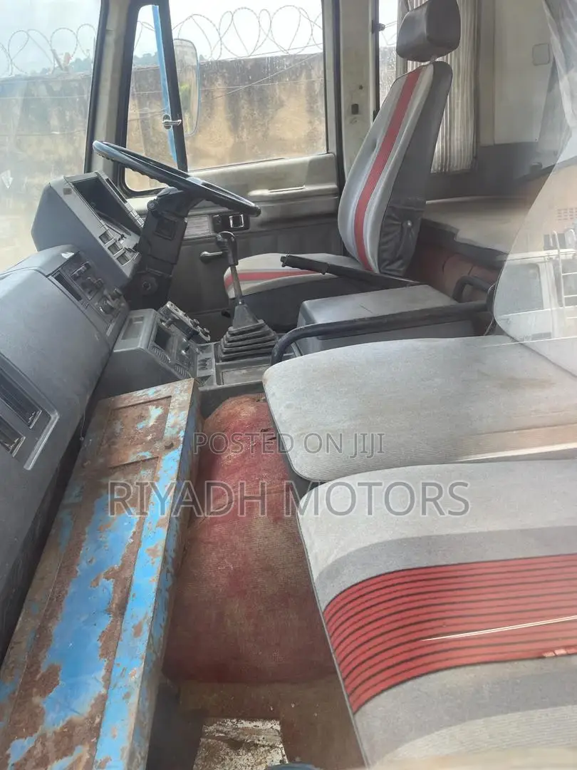 Isuzu Low Bed