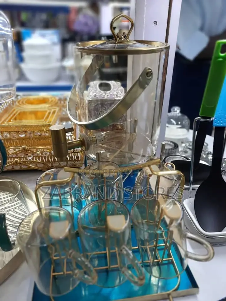 Beverage Dispenser and Drinking Set