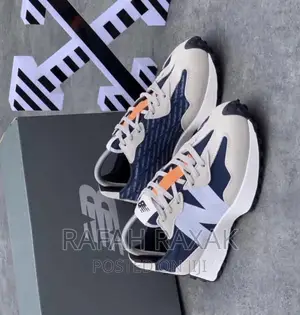 Original Classic New Balance 327 Outer Space Sneaker