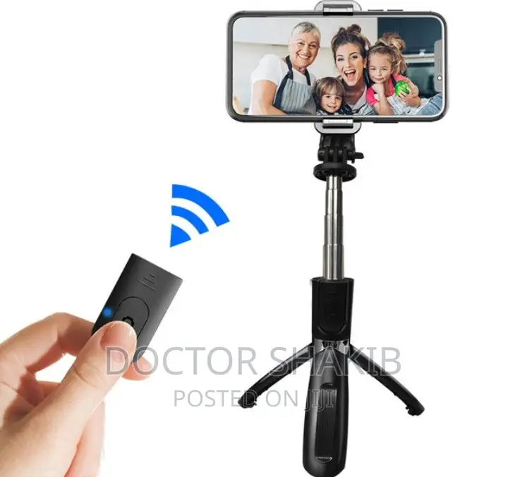 Universal L-02 Bluetooth Selfie Stick Tripod