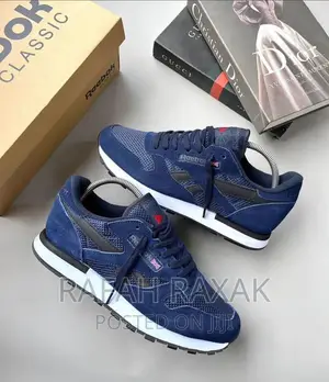 Original Unisex Blue Reebok Classic Sneaker