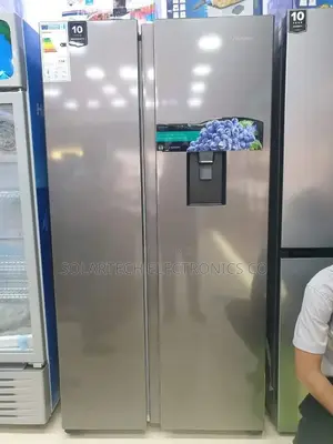 Hisense 670L Refrigerator