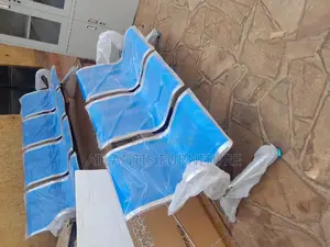 Bland New Airport Chair 3 Seat
