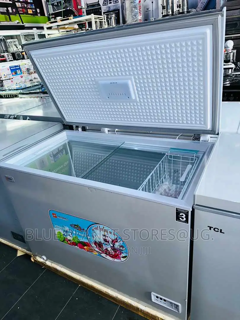 SAYONA 400litres Chest/Deep Freezers \\ SILVER 