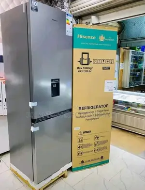 Hisense 341L Refrigerator
