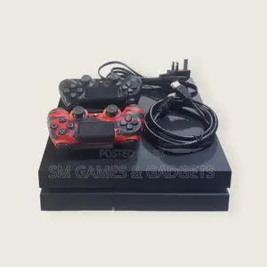 Ps4, 10 Games, 2 Controllers