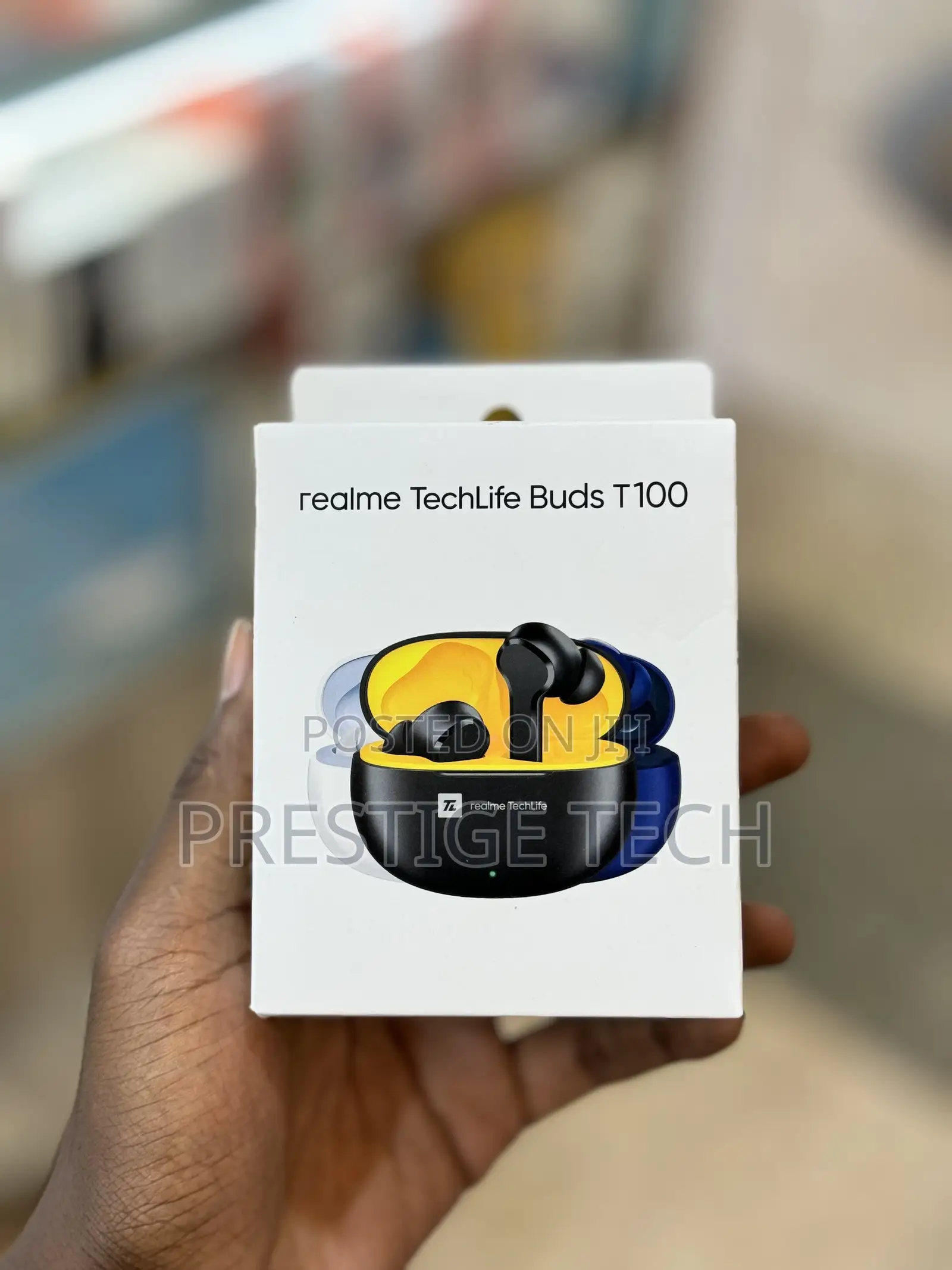 Realme Techlife Buds T100 With 28 Hours Playback