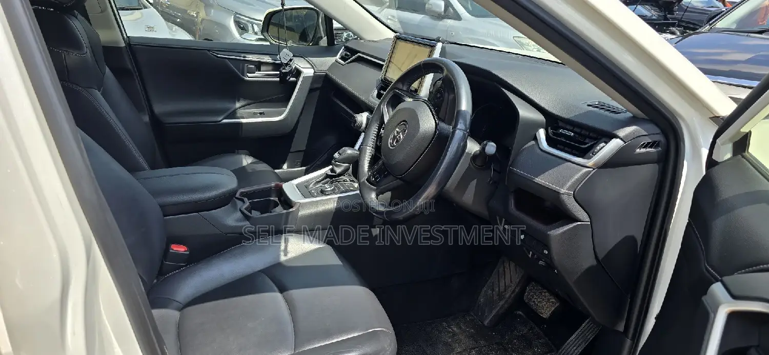 Toyota RAV4 2018 White