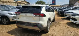 Toyota RAV4 2018 White