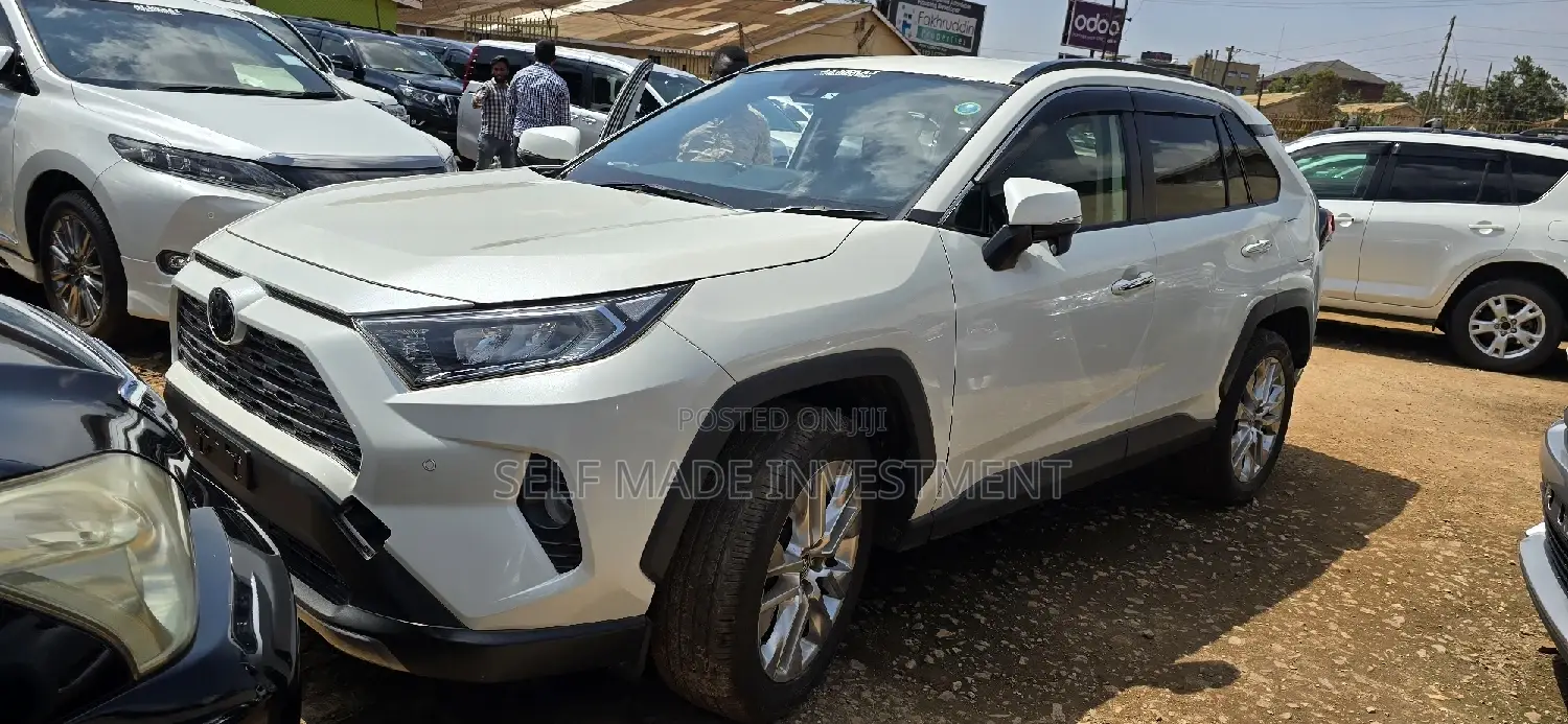 Toyota RAV4 2018 White