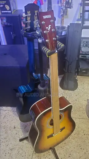 Yamaha ACOUSTIC Guitar