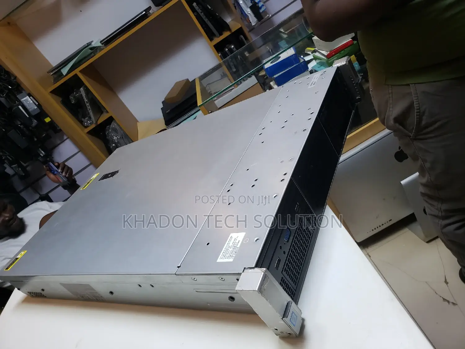 Server HP ProLiant DL 96GB Intel Xeon HDD 2T