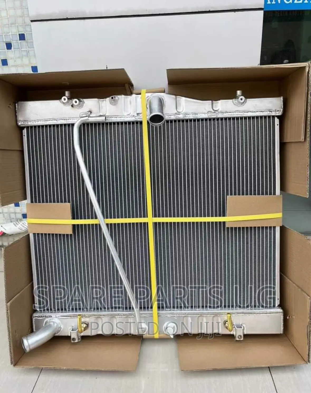 Hiace Drone / Cube 2004 - 2018 Radiator