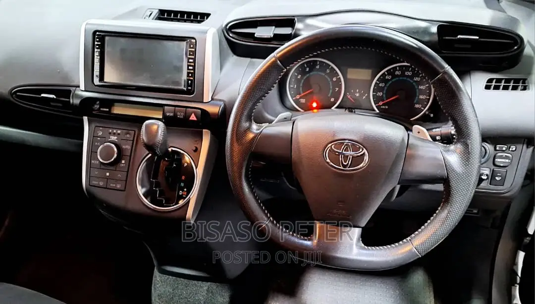 Toyota Wish 2010 White