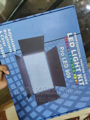 LED Light Kit Pro Led 800/Professional Photo Video Light Kit
