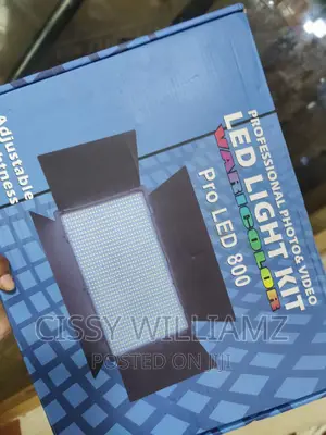 Professional LED Light Kit Varicolor Pro Led 800