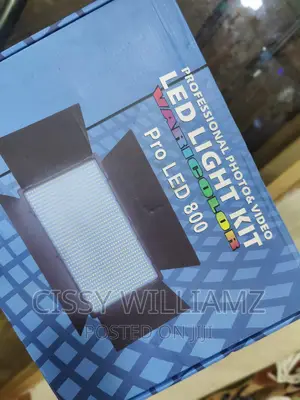 800 LED Varicolor Photo Video Light Kit/ Light Kit Pro 800
