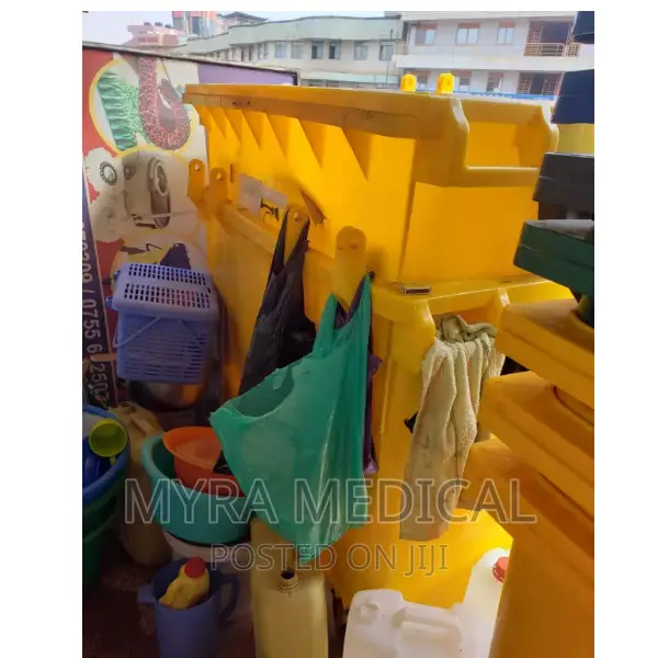 1100l Waste Bin