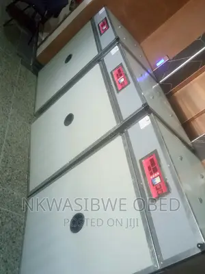 64 Egg Capacity Incubators