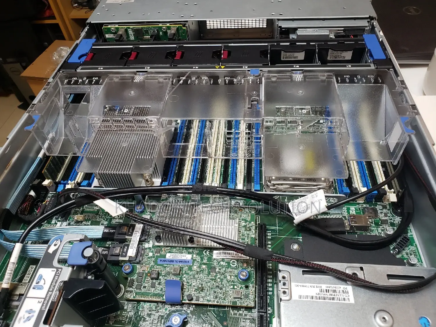 Server HP ProLiant DL 96GB Intel Xeon HDD 2T