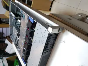 Server HP ProLiant DL380 Gen9 16GB Intel Xeon HDD 2T