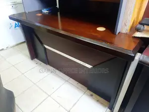 160cm Sized Office Table