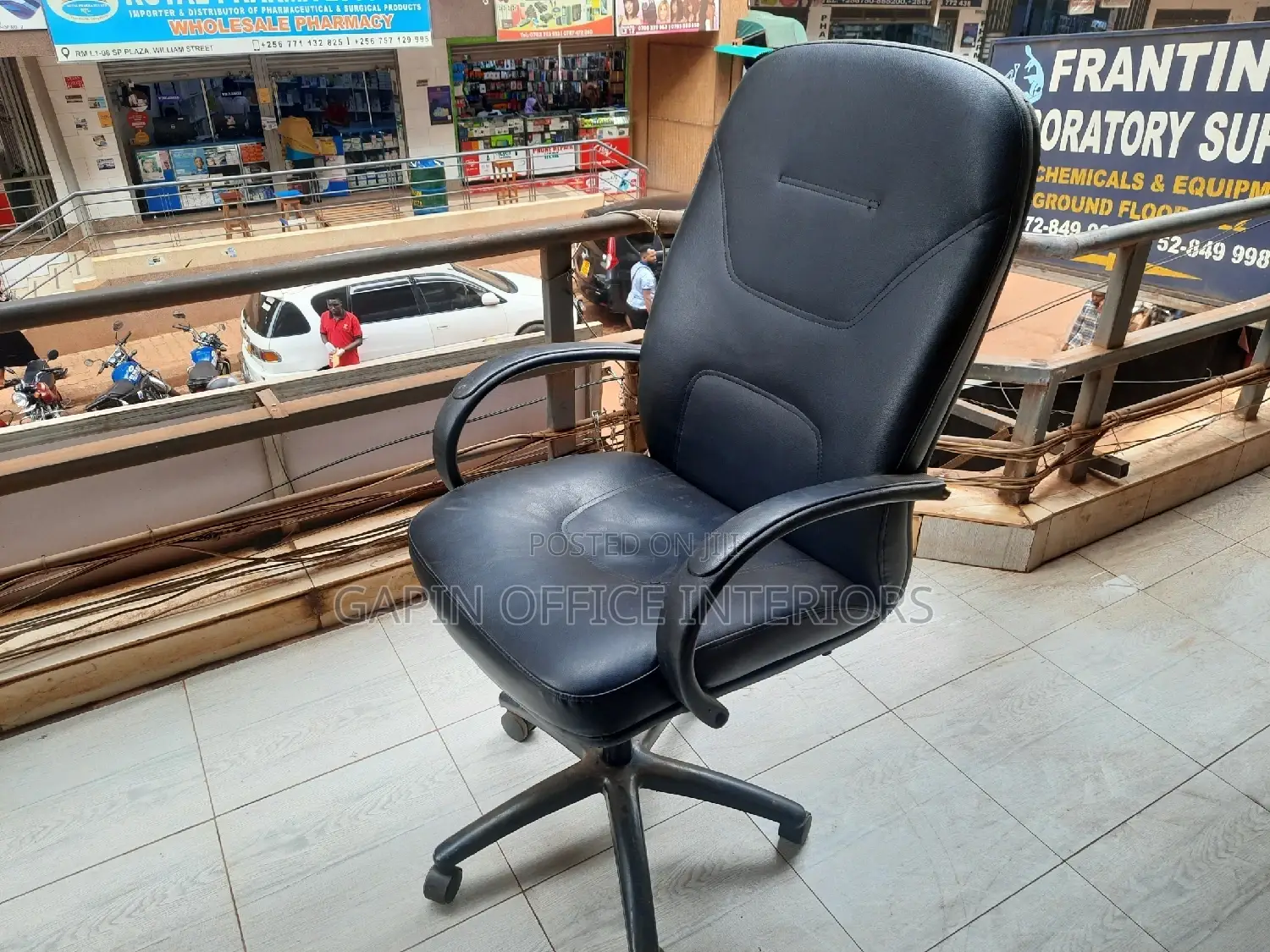 Leathered High Back Office Chair
