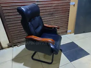 Executive Office Chair, Non Adjustable