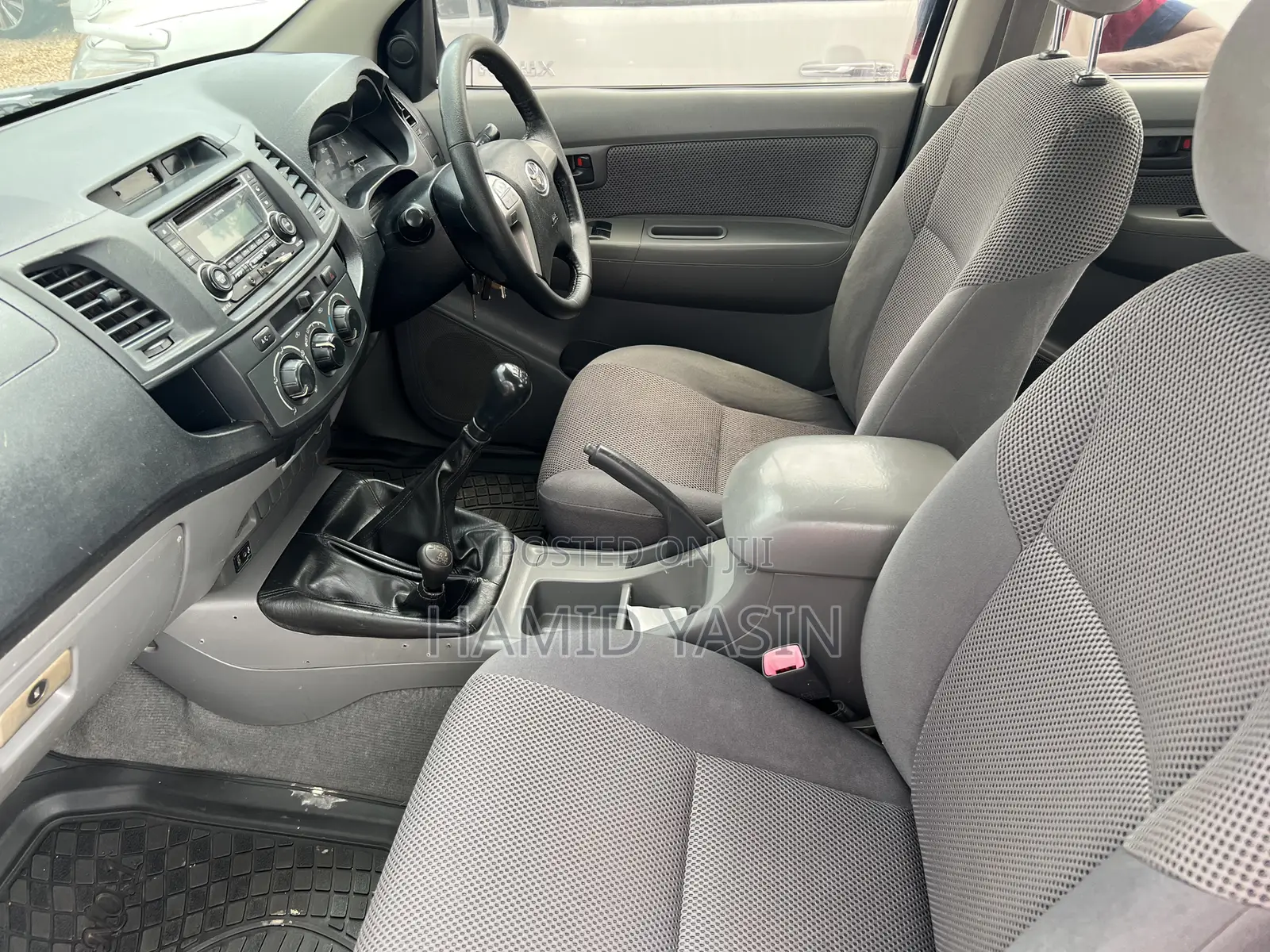 Toyota Hilux 2013 White