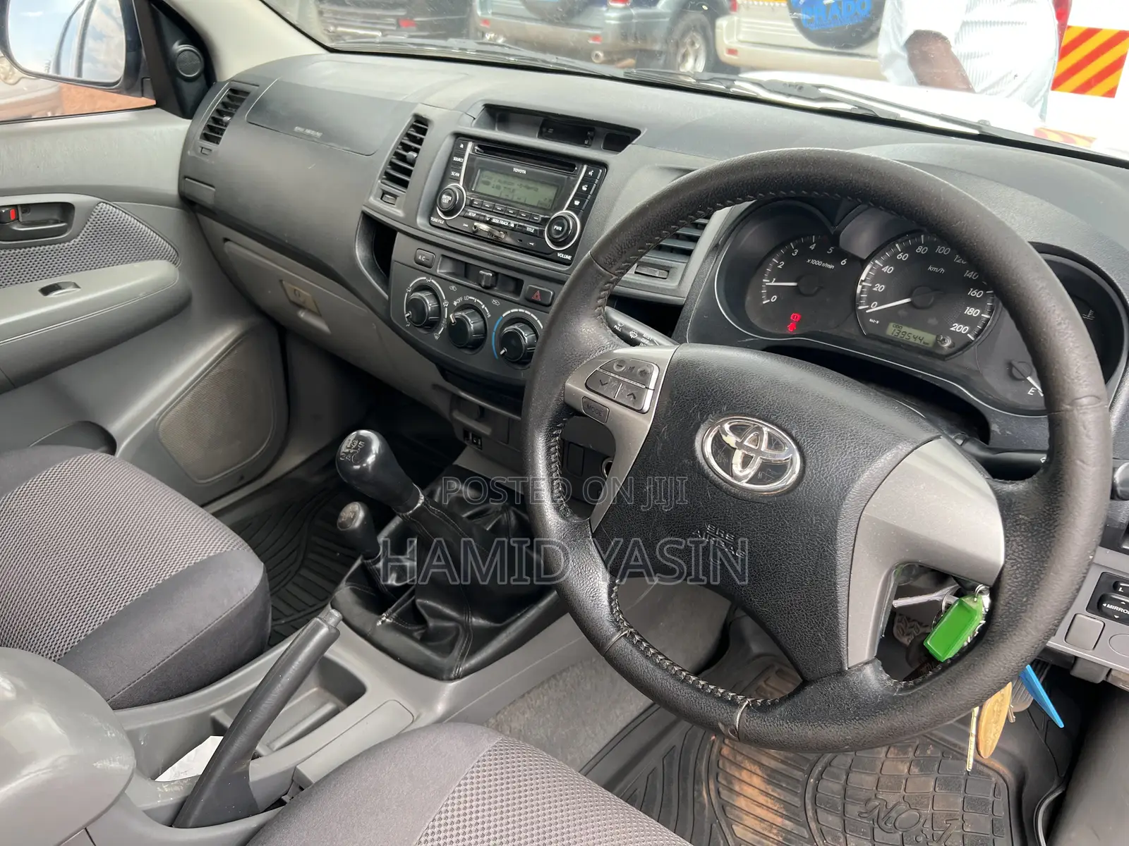 Toyota Hilux 2013 White