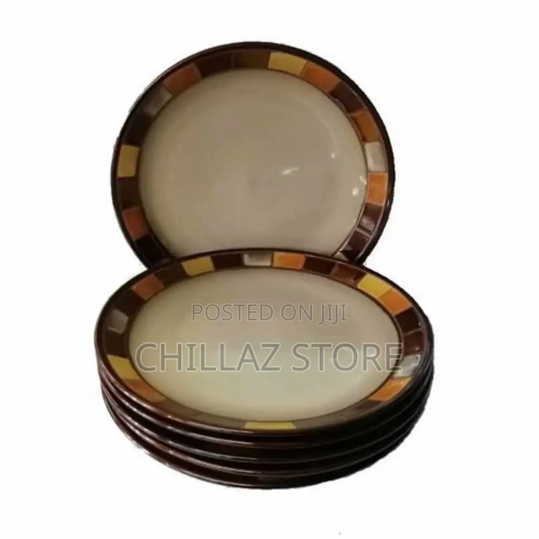 6 Pieces of Checked Food Serving Dinner Plates, Cream