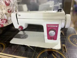 Japan Rica Sewing Machines With the Stand