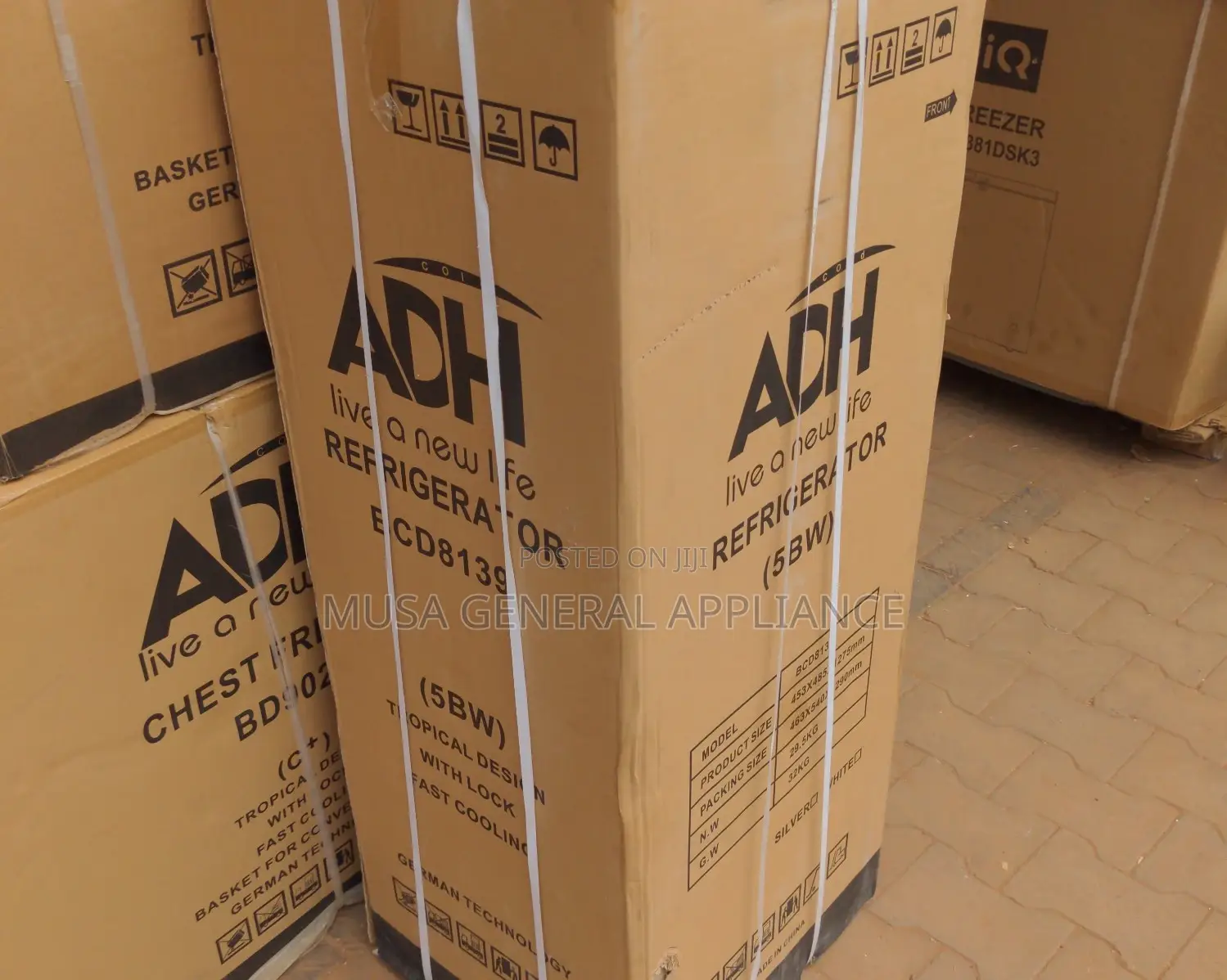 Adh Solar Refrigerator 158l