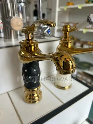 GOLD Basin Mixers