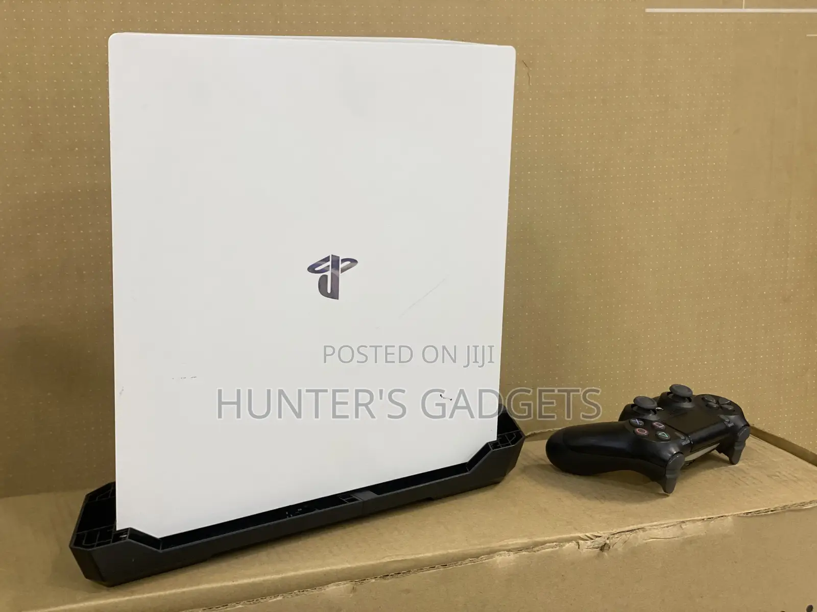 Sony Playstation 4 Pro 500gb With 2022 Fifa on It’S Memory