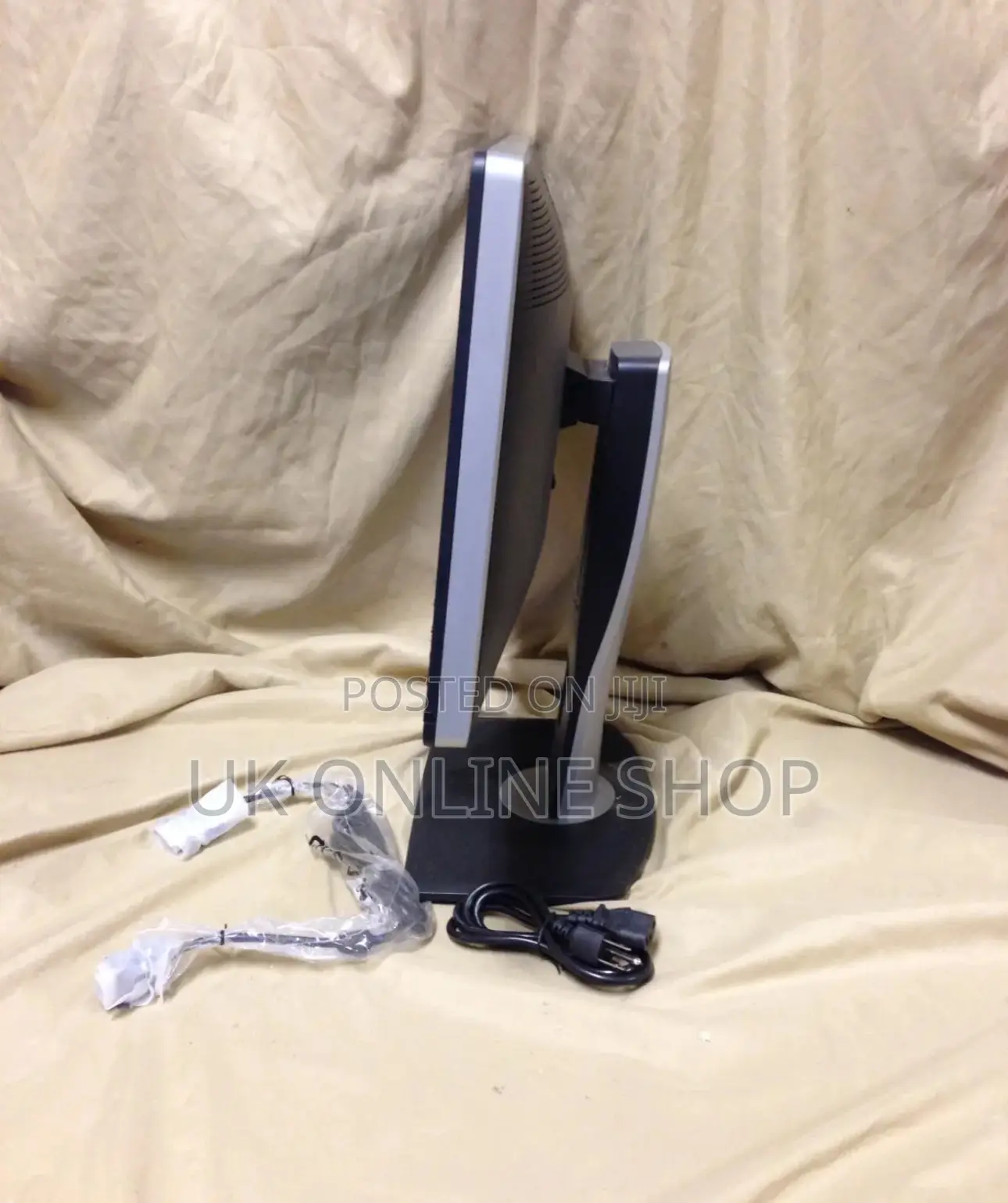Dell Ultrasharp 24" U2412mb 2412 DVI / Display