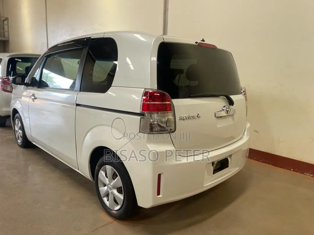 Toyota Spade 1.5 2015 White