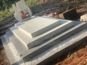 Graves Both Tarazzo and Mable