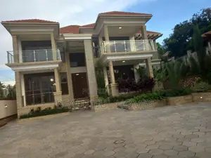 Furnished 7bdrm Duplex in Kyanja, Central Division for sale