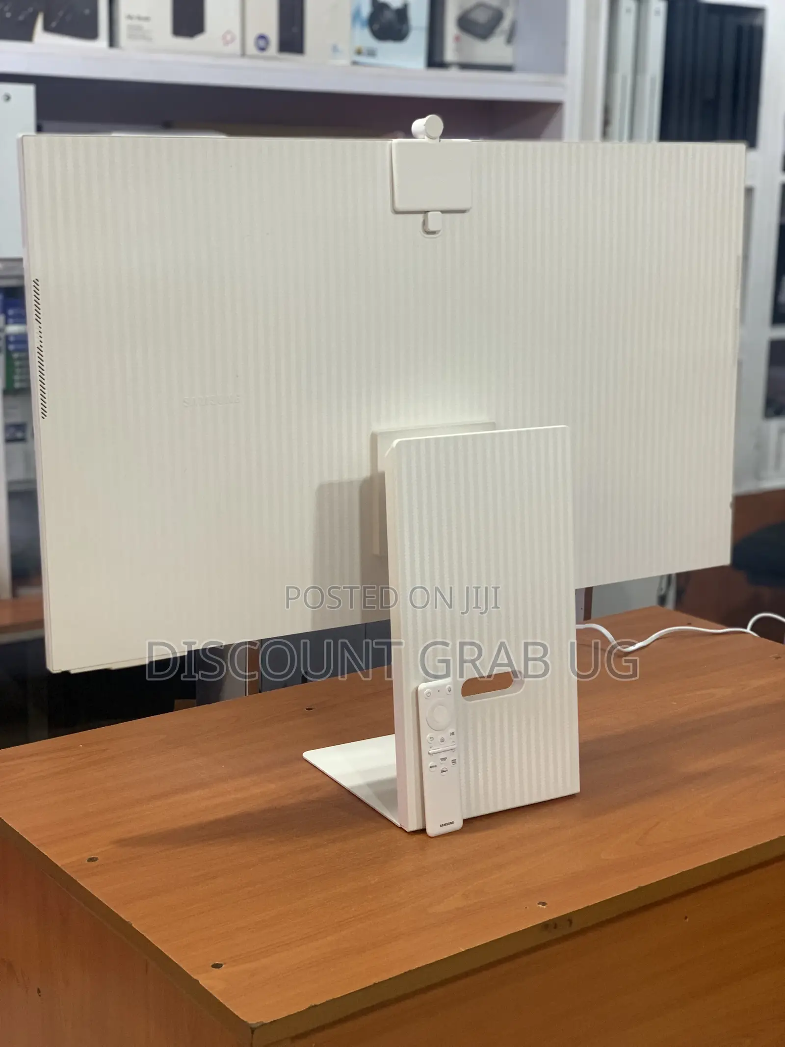 Samsung M8 32” Smart Monitor