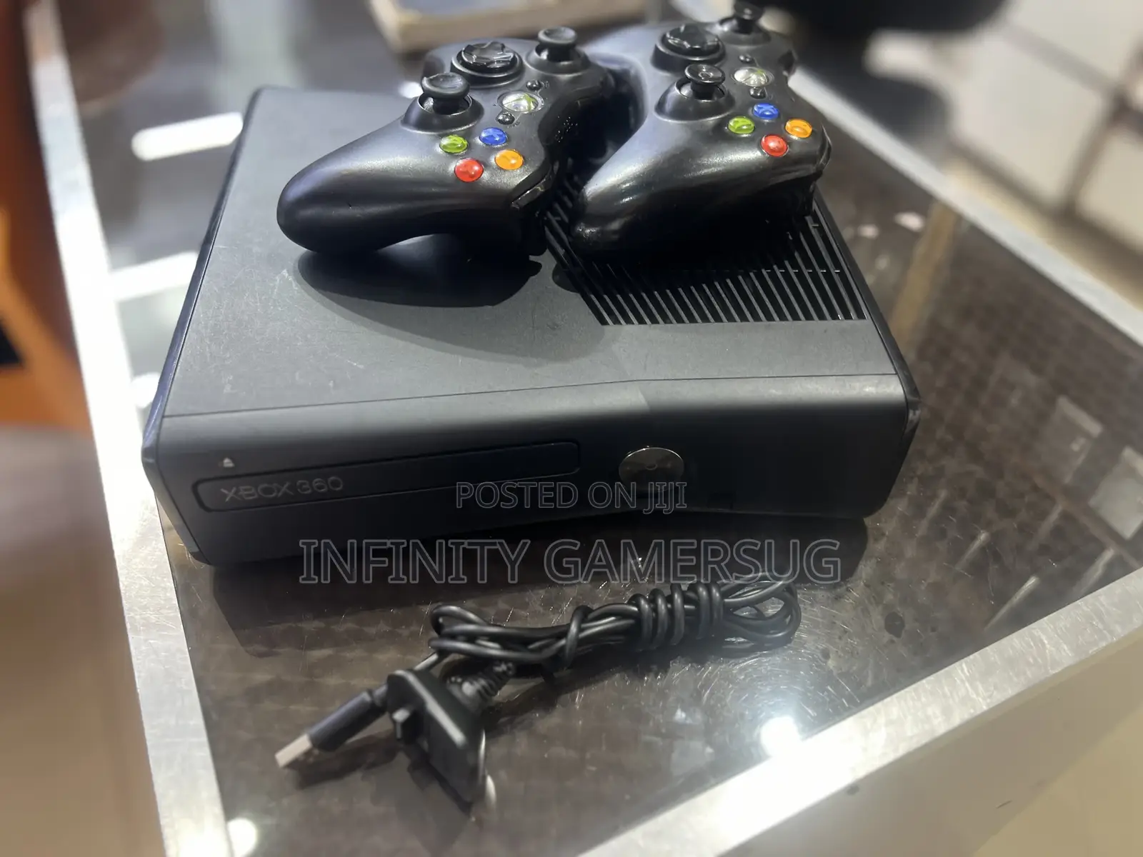 Chipped Xbox 360 Slim
