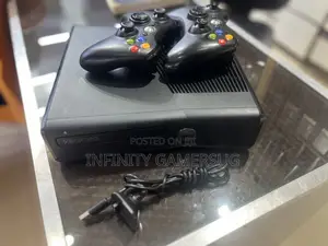 Chipped Xbox 360 Slim