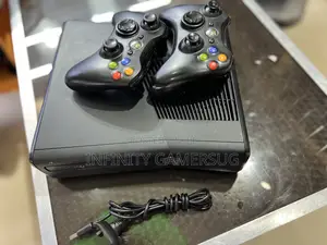 Chipped Xbox 360 Slim