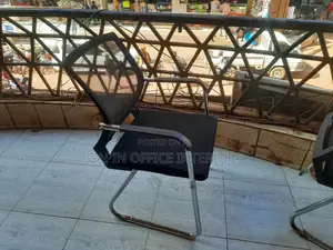Office Wacting Seat With a Back Mesh