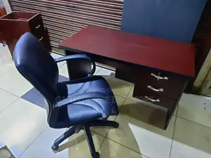 Office Desk// Office Table With an Office Chair